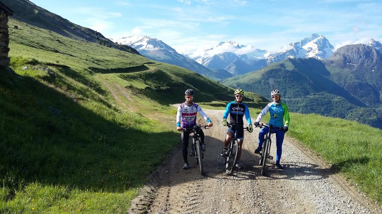 Chalet La Cachette Cyclists & Skiers Ле-Бур-д'Уазан Экстерьер фото
